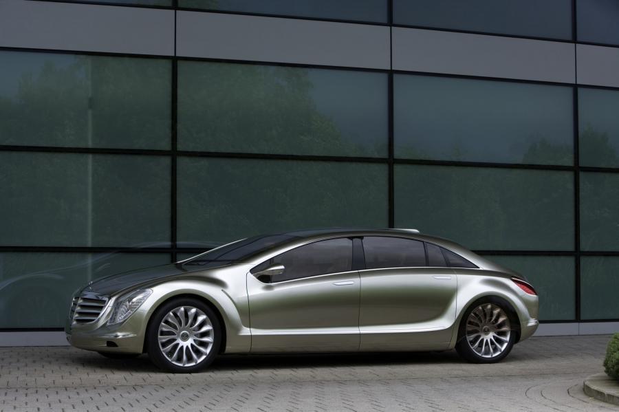  Mercedes-Benz F700 Concept 2007 года  (фото 25 из 41)
